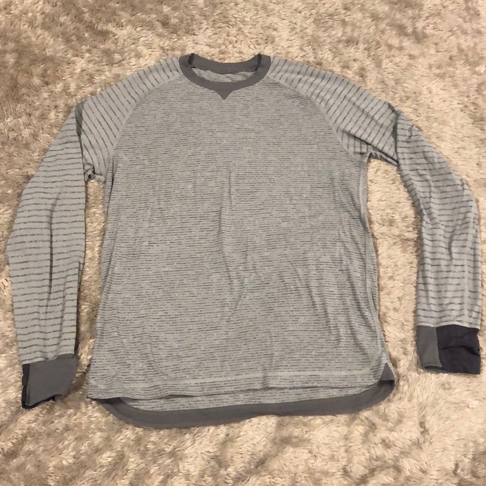 Men’s Lululemon long sleeve shirt - size L